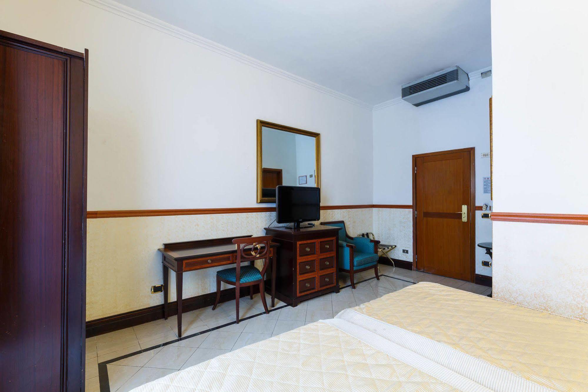 Repubblica Hotel Rome Buitenkant foto